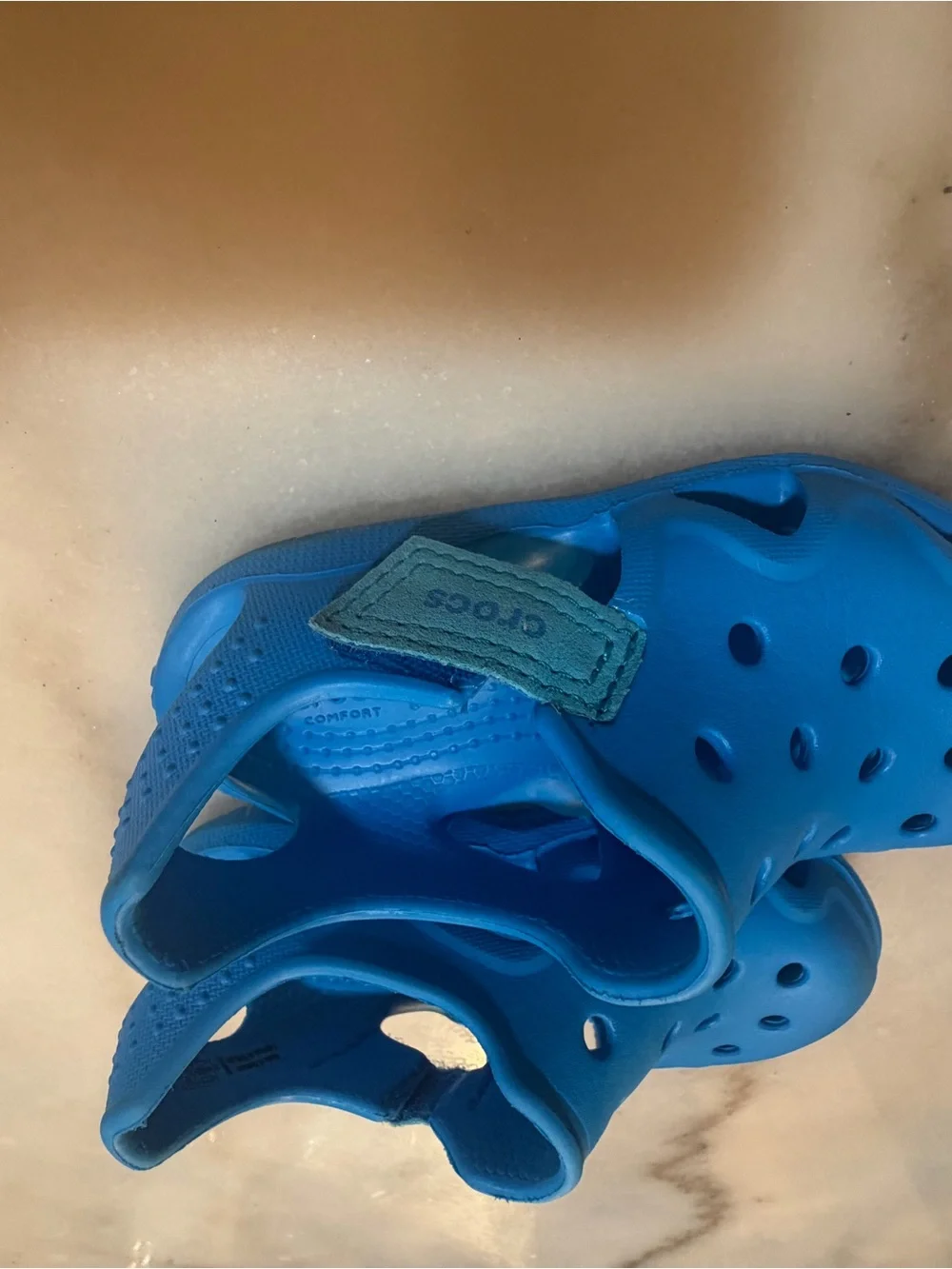 CROCS lightweight water